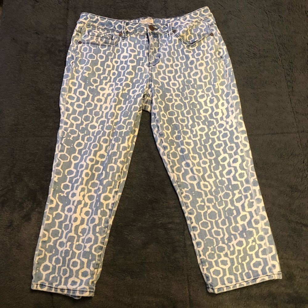 Light blue cropped capris